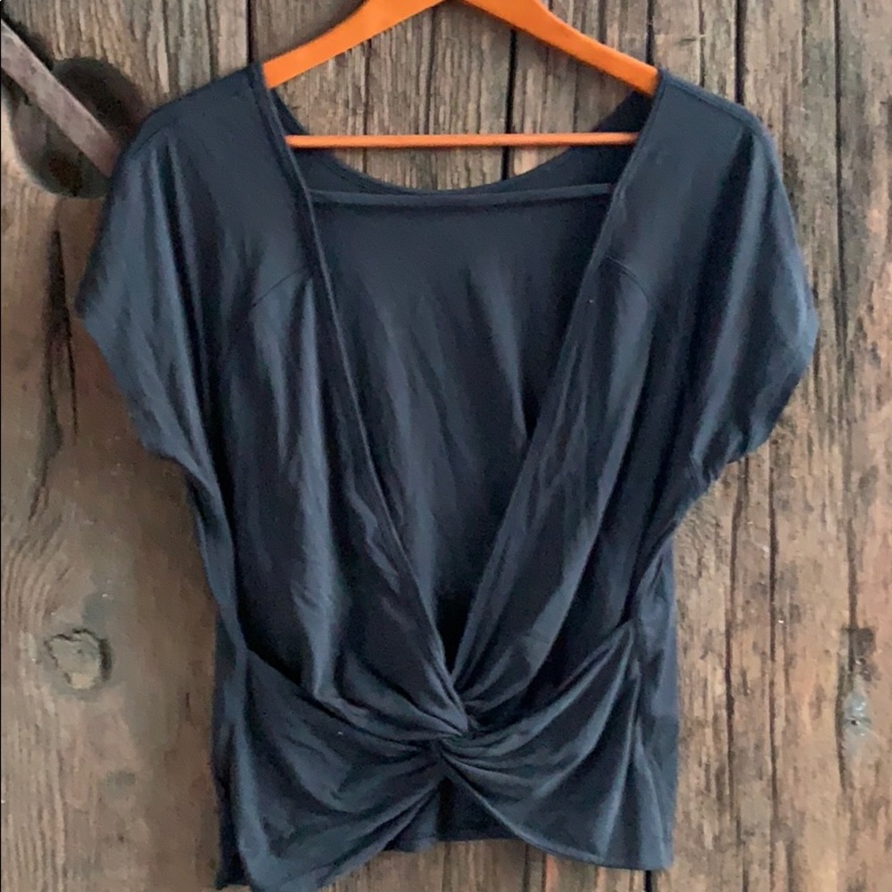 Lululemon Knotted back top